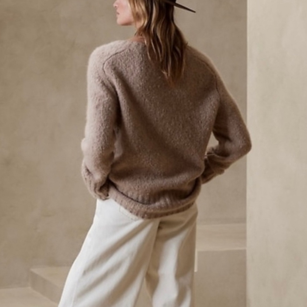 Banana Republic Italian Yarn V-Neck Sweater